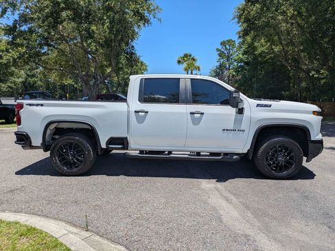 Used 2025 Chevrolet Silverado 2500 Custom w/ Custom Value Package AWD/4WD image 3