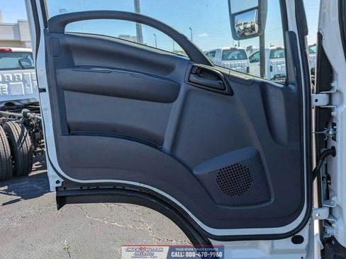 New 2024 Chevrolet Low Cab Forward image 18