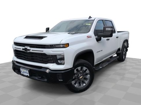 Used 2025 Chevrolet Silverado 2500 Custom w/ Custom Convenience Package AWD/4WD image 1