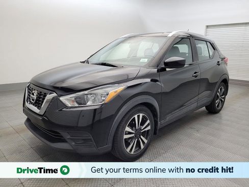Used 2019 Nissan Kicks SV image 1
