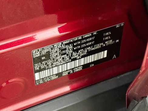Used 2019 Toyota RAV4 LE w/ All Weather Liner Package AWD/4WD image 28