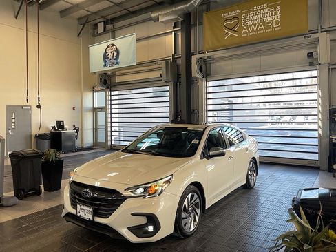 Used 2023 Subaru Legacy Touring XT image 3