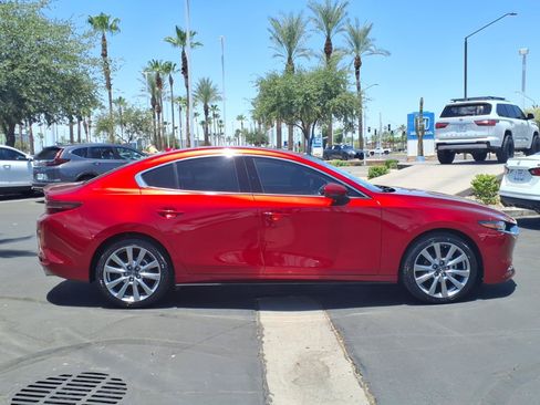 Used 2021 MAZDA MAZDA3 s FWD image 3