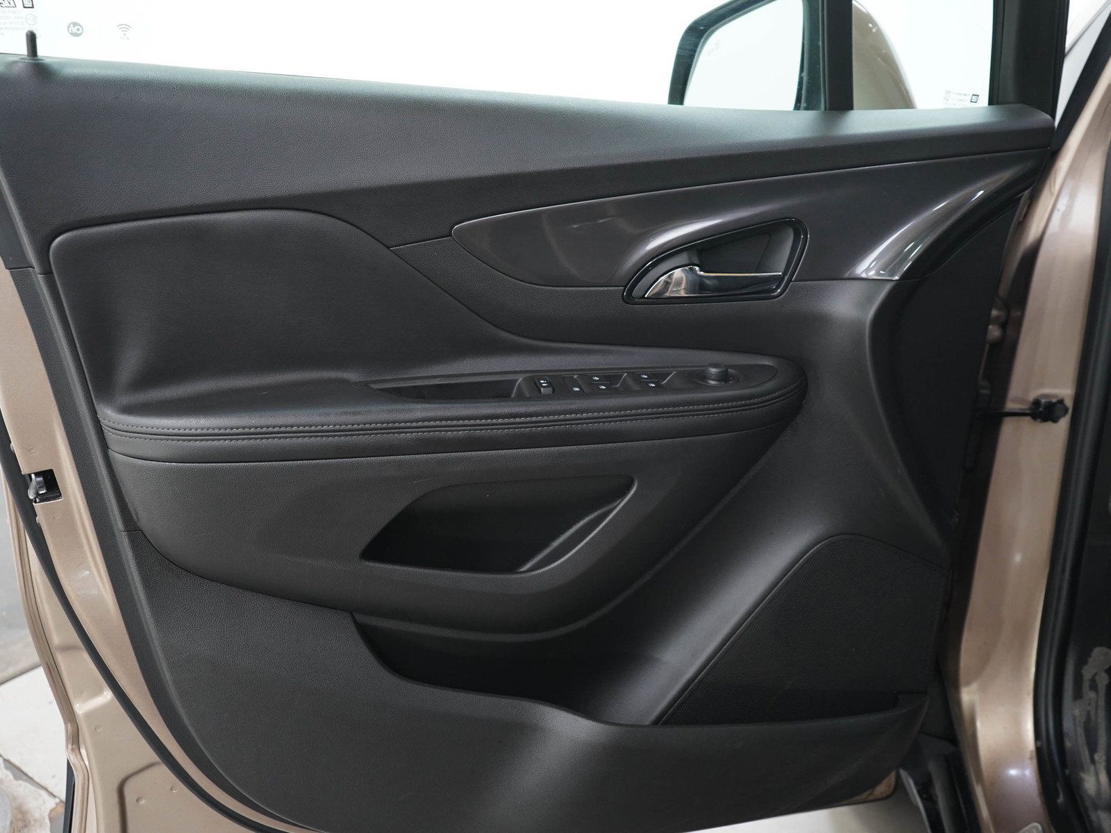 Used 2019 Buick Encore Preferred w/ Safety Package FWD image 20