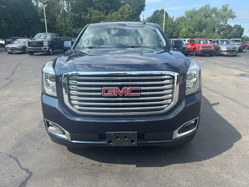 Used 2017 GMC Yukon SLT w/ Premium Edition AWD/4WD image 8