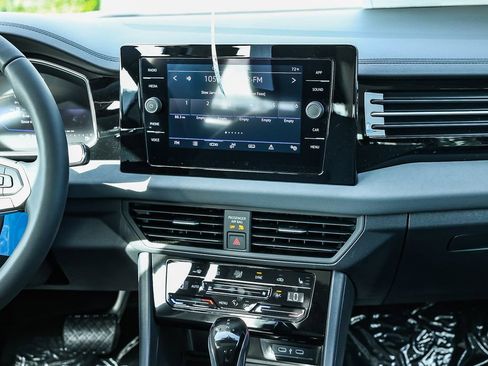 New 2026 Volkswagen Jetta SE image 22