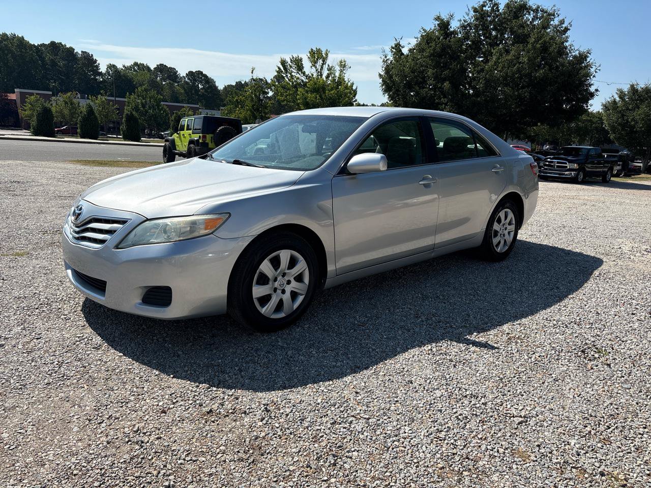 Used 2010 Toyota Camry FWD image 1
