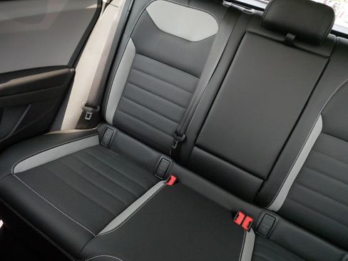 Certified 2023 Volkswagen Taos SEL AWD/4WD image 12