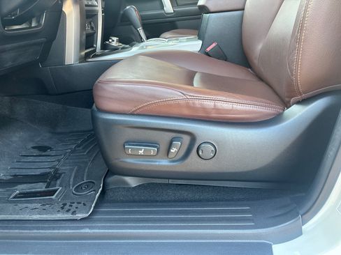 Used 2016 Toyota 4Runner Limited image 14