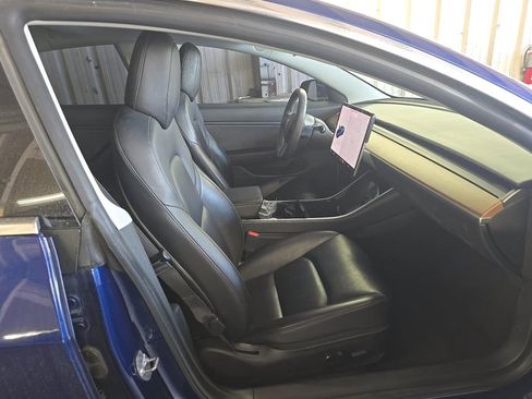 Used 2019 Tesla Model 3 Long Range AWD/4WD image 3