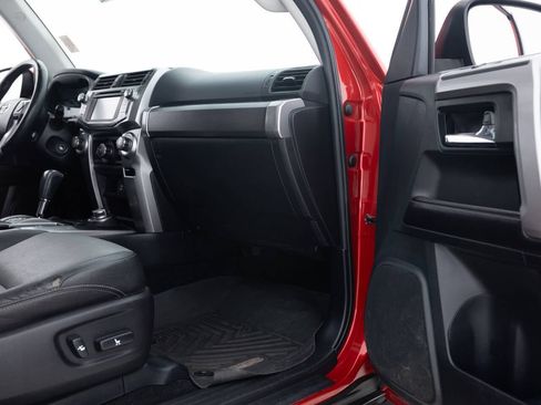 Used 2016 Toyota 4Runner SR5 Premium image 33