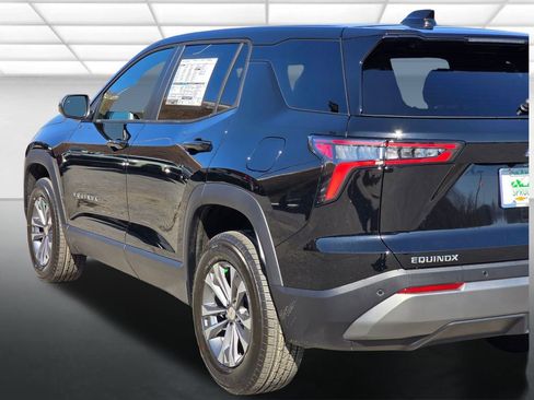 New 2026 Chevrolet Equinox LT w/ Convenience Package II FWD image 42
