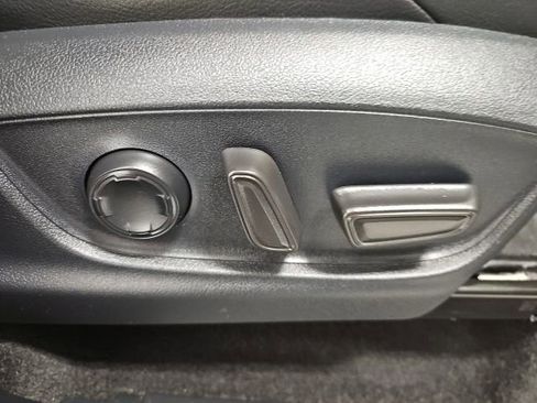 Used 2024 Toyota Tacoma TRD Sport image 39