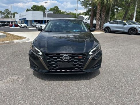 Used 2024 Nissan Altima 2.5 SR FWD image 9