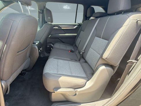 Used 2025 GMC Acadia Elevation FWD image 13