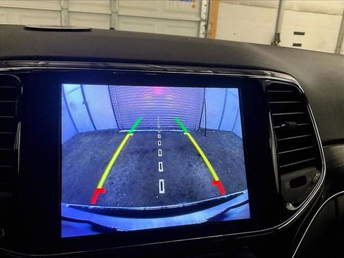Used 2019 Jeep Grand Cherokee Limited AWD/4WD image 20