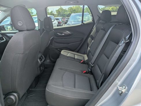Used 2024 GMC Terrain SLE w/ Elevation Edition FWD image 14