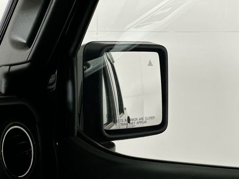 Certified 2021 Jeep Gladiator Overland AWD/4WD image 29