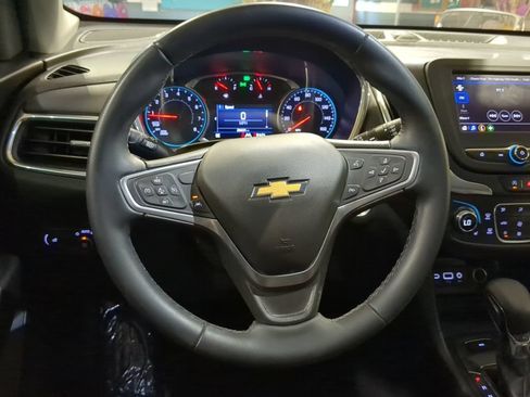 Used 2023 Chevrolet Equinox LT AWD/4WD image 2