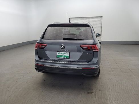Used 2022 Volkswagen Tiguan SE w/ Panoramic Sunroof Package AWD/4WD image 7