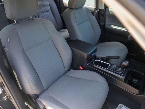 Used 2021 Toyota Tacoma SR w/ SR Convenience Package RWD image 32