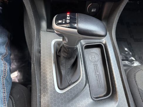 Used 2016 Dodge Charger SXT RWD image 18