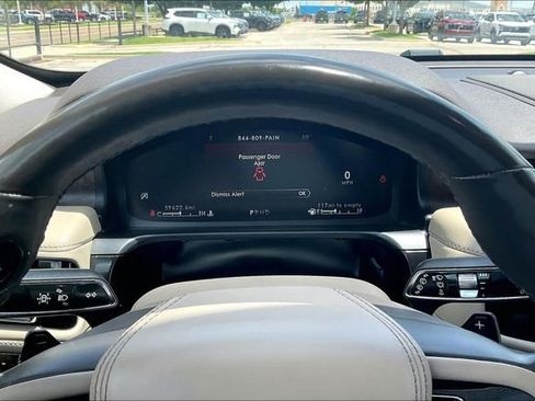 Used 2020 Lincoln Aviator Reserve w/ Elements Package Plus AWD/4WD image 17