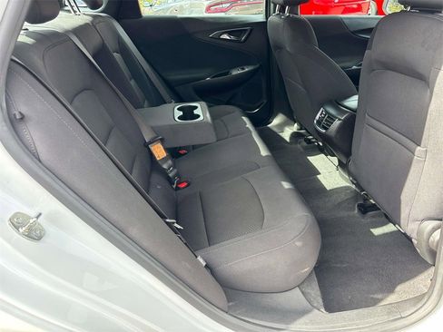 Used 2024 Chevrolet Malibu LT image 15