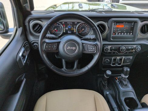 Used 2021 Jeep Wrangler Unlimited Sport AWD/4WD image 15