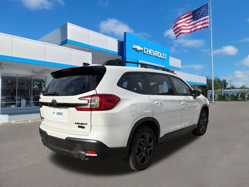 Used 2025 Subaru Ascent Bronze Edition AWD/4WD image 3