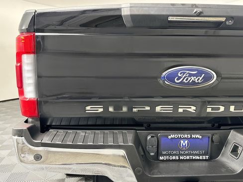 Used 2018 Ford F350 Lariat w/ Lariat Ultimate Package image 21
