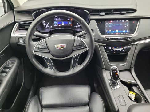 Used 2017 Cadillac XT5 Luxury w/ Driver Awareness Package FWD image 22