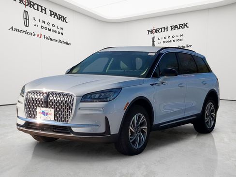 New 2026 Lincoln Corsair Premiere FWD image 7