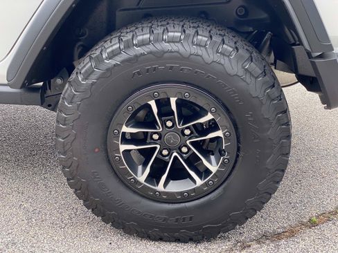 Used 2026 Jeep Wrangler Unlimited Sport AWD/4WD image 15