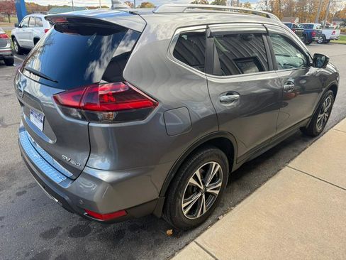 Used 2019 Nissan Rogue SV w/ Sun & Sound Touring Package image 8