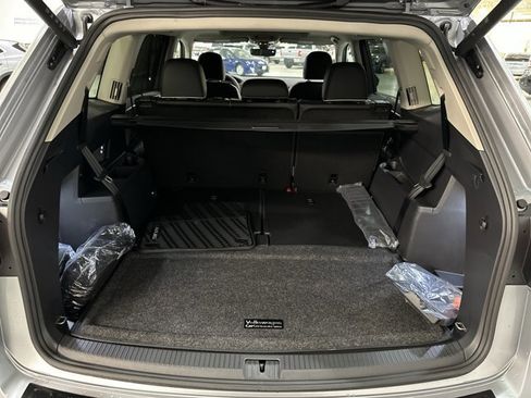 New 2026 Volkswagen Atlas SEL Premium R-Line AWD/4WD image 12