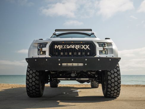 Used 2020 Ford F250 Platinum w/ FX4 Off-Road Package image 3