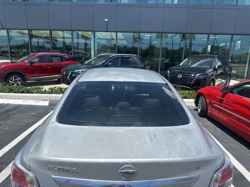 Used 2014 Nissan Altima 2.5 S FWD image 4