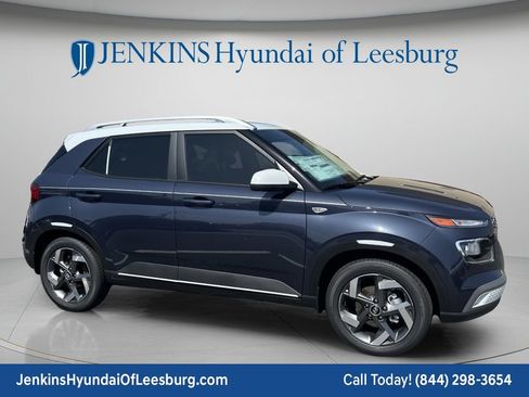 New 2026 Hyundai Venue SEL FWD image 2