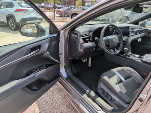 Used 2026 Toyota Camry SE w/ Multimedia Upgrade Package FWD image 10