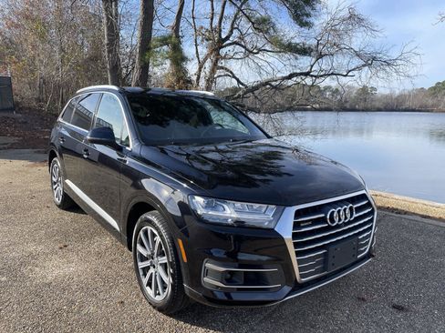 Used 2018 Audi Q7 3.0T Premium Plus image 2
