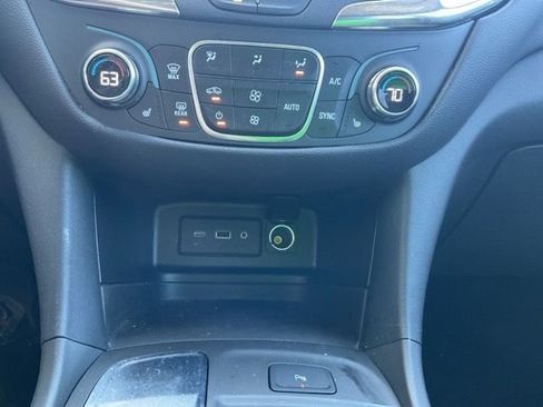 Used 2023 Chevrolet Equinox LT image 27