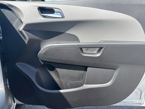 Used 2014 Chevrolet Sonic LT image 13