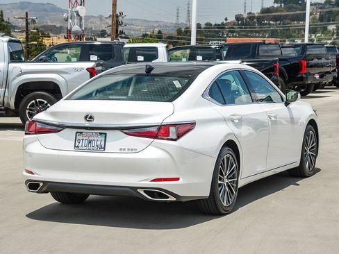 Used 2025 Lexus ES 350 w/ Premium Package FWD image 7