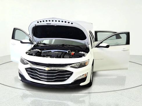 Used 2024 Chevrolet Malibu LT FWD image 8