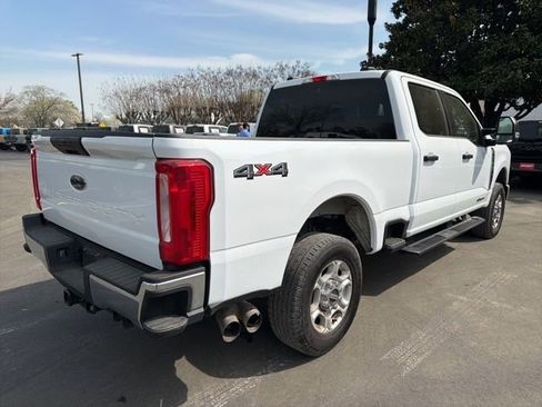 Used 2025 Ford F250 XLT image 3