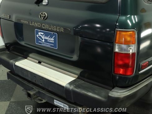 Used 1997 Toyota Land Cruiser w/ Collector's Edition Pkg AWD/4WD image 25