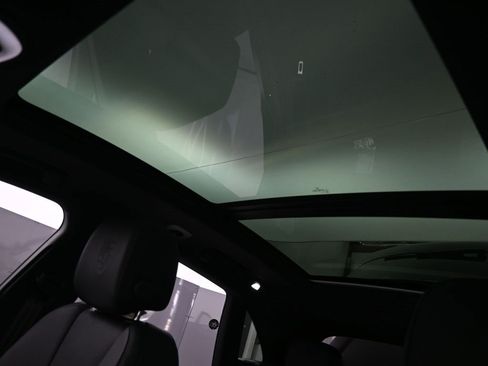 New 2025 Porsche Macan image 26