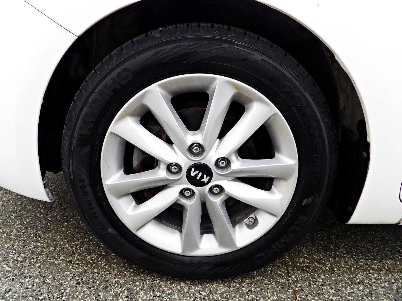 Used 2017 Kia Forte S FWD image 18