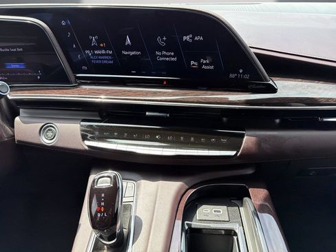 Certified 2024 Cadillac Escalade ESV Sport Platinum w/ LPO, ONYX Package RWD image 18